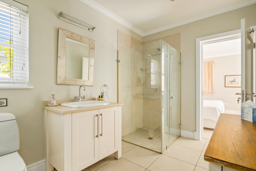 4 Bedroom Property for Sale in Leisure Isle Western Cape